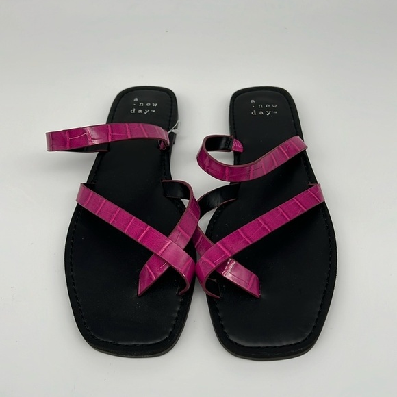 A New Day Felicity Cross Strap Pink Fuchsia Flat Sandals‎ size 6 - Picture 1 of 3